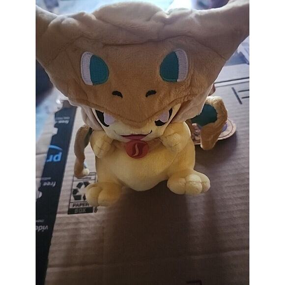 Pokemon  Pikachu Charizard  Japan Exclusive NWT A150 Pocket Monster Excellent - Picture 2 of 8